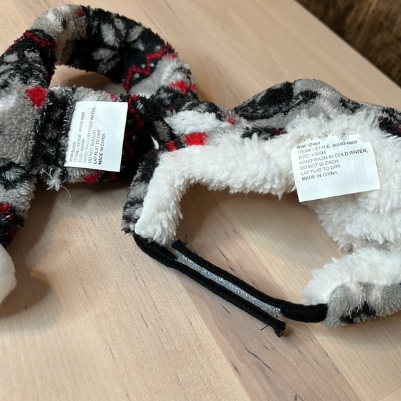 Doggie hat and scarf 🧣 🐶 - Picture 5 of 6